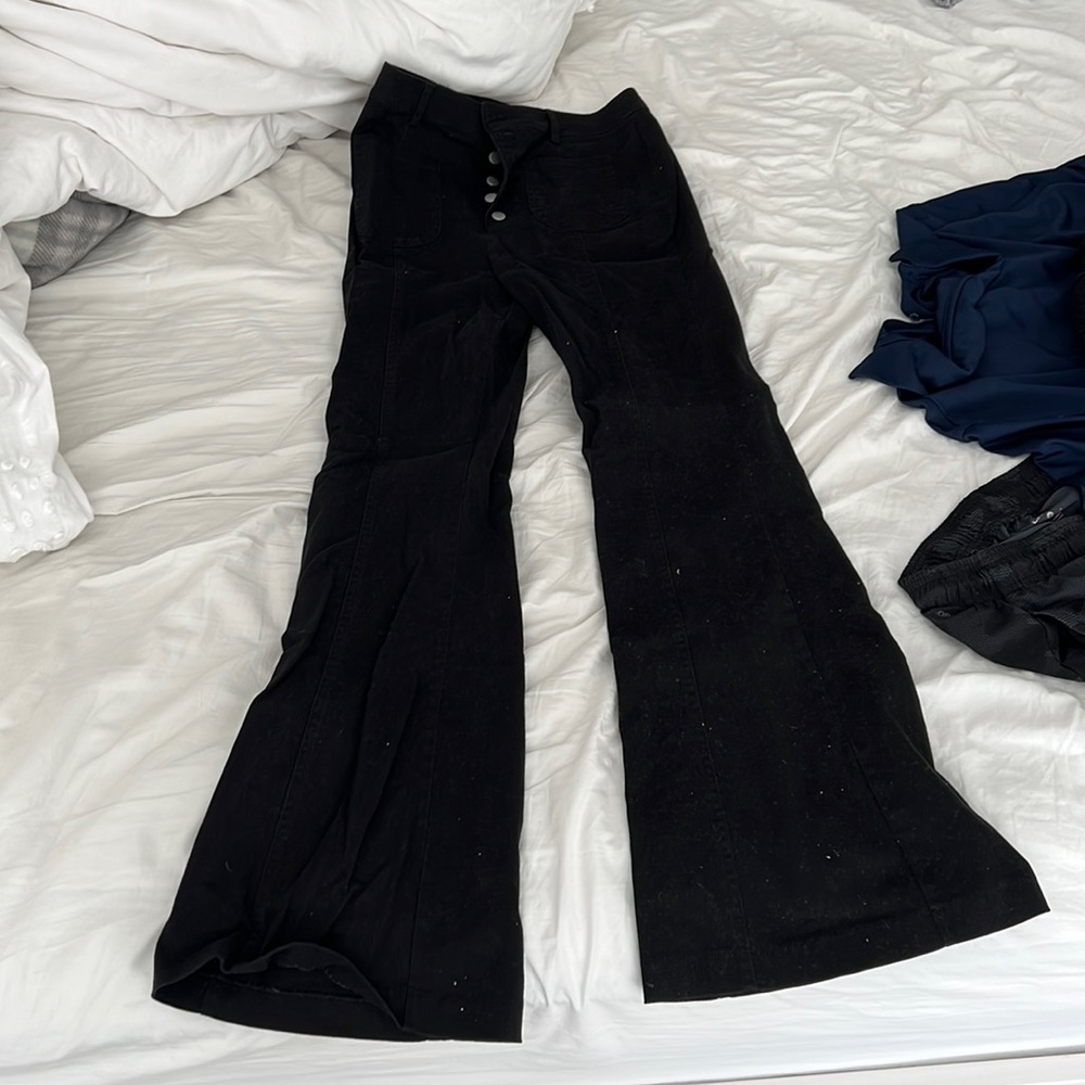 Medium black flare pants